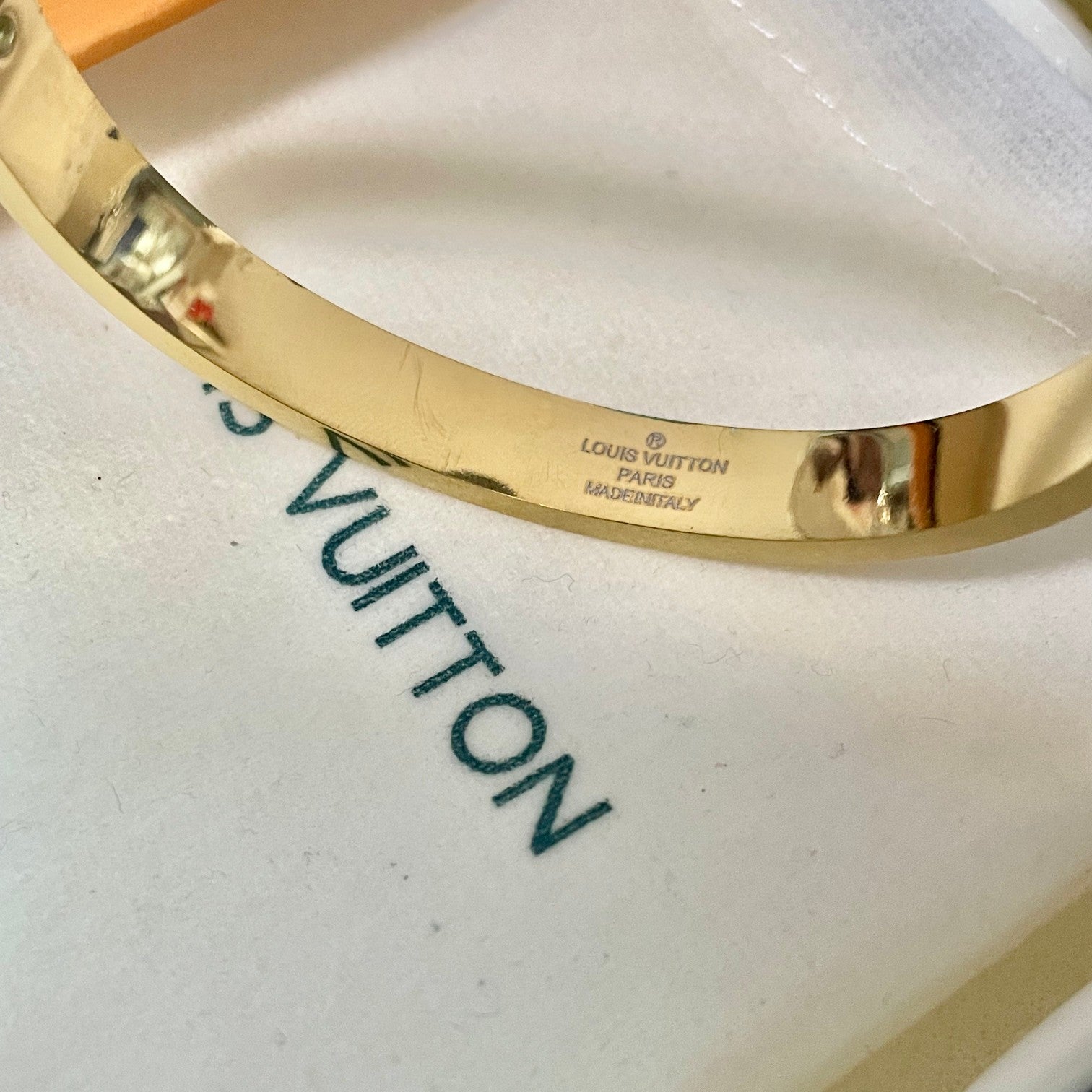 Louis Vuitton Luxury Bracelet | Iconic Elegance & Boutique-Grade Quality 182