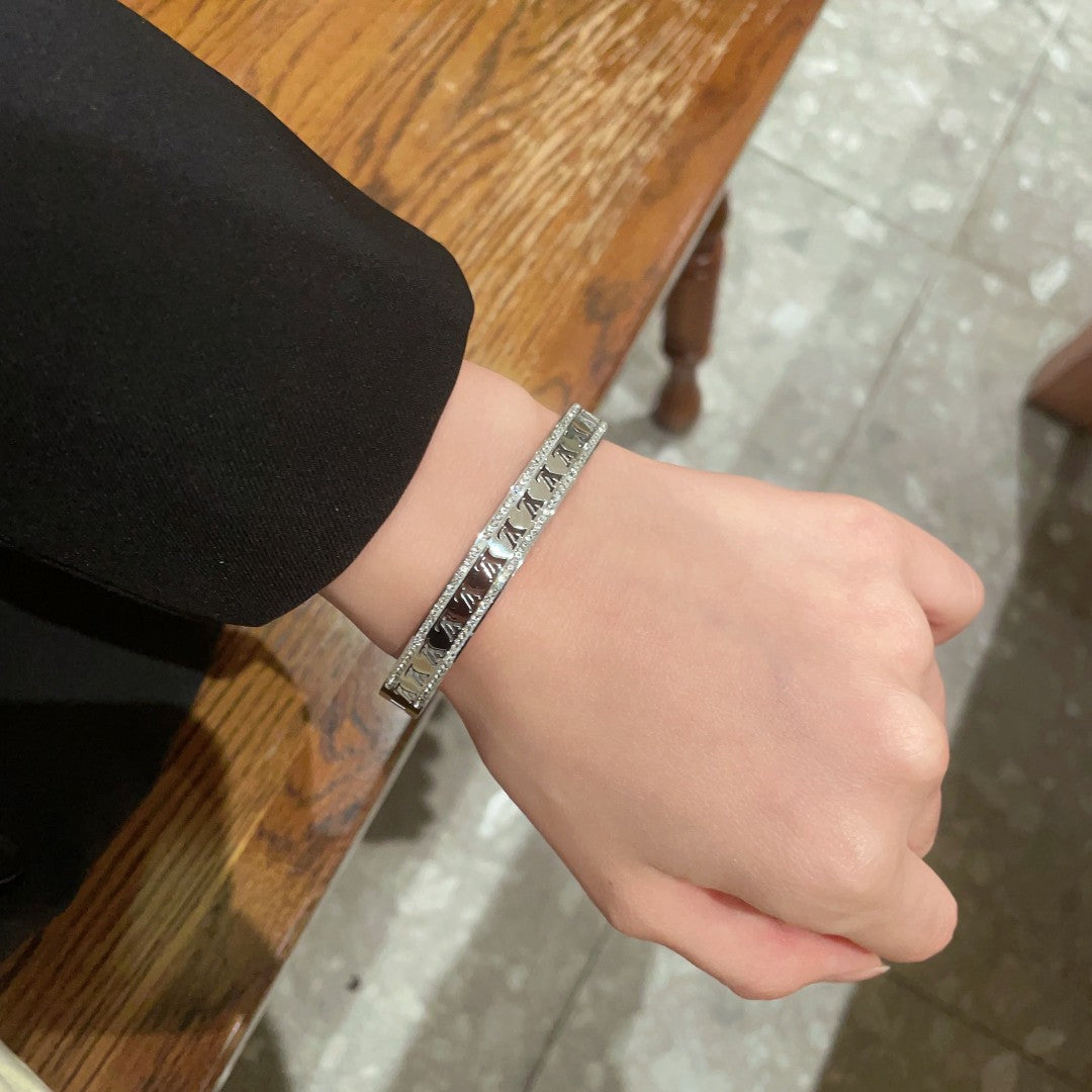 Louis Vuitton Luxury Bracelet | Iconic Elegance & Boutique-Grade Quality 183