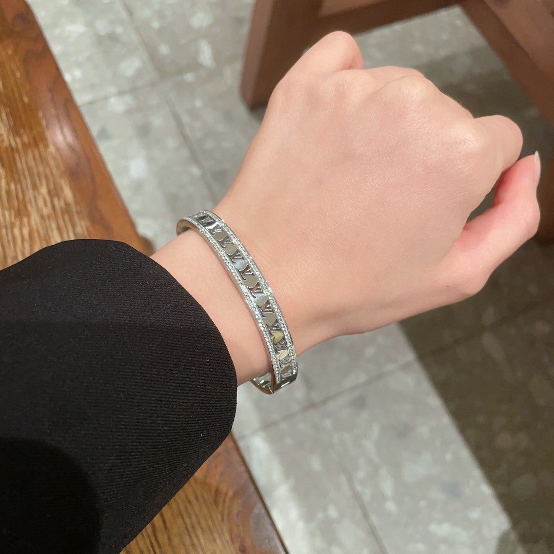 Louis Vuitton Luxury Bracelet | Iconic Elegance & Boutique-Grade Quality 183