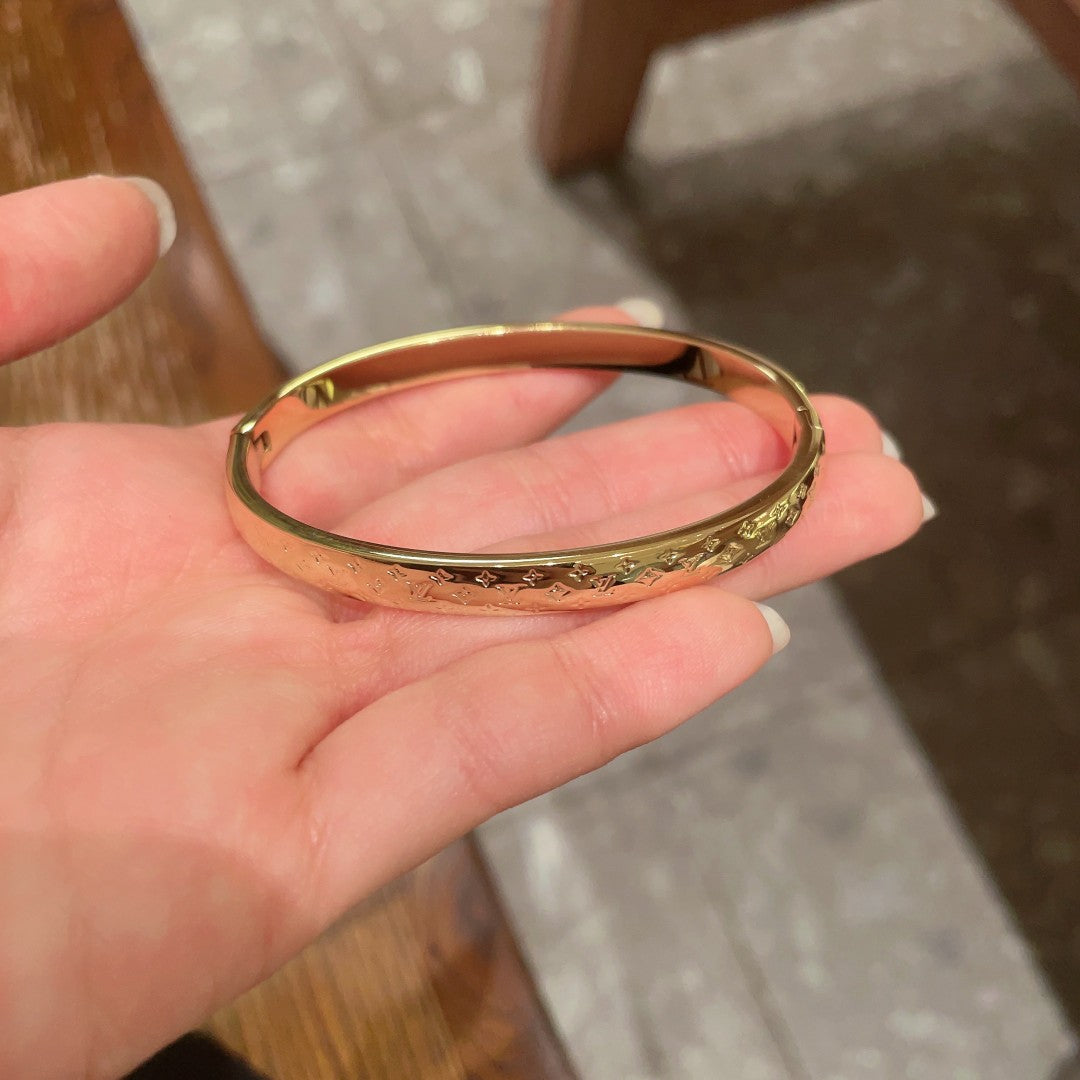 Louis Vuitton Luxury Bracelet | Iconic Elegance & Boutique-Grade Quality 184
