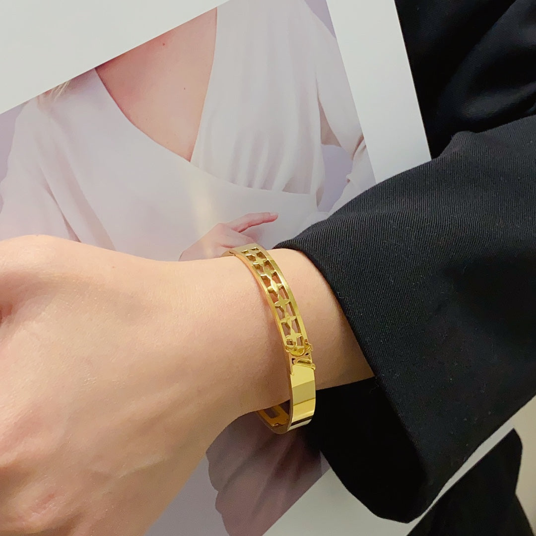 Louis Vuitton Luxury Bracelet | Iconic Elegance & Boutique-Grade Quality 188