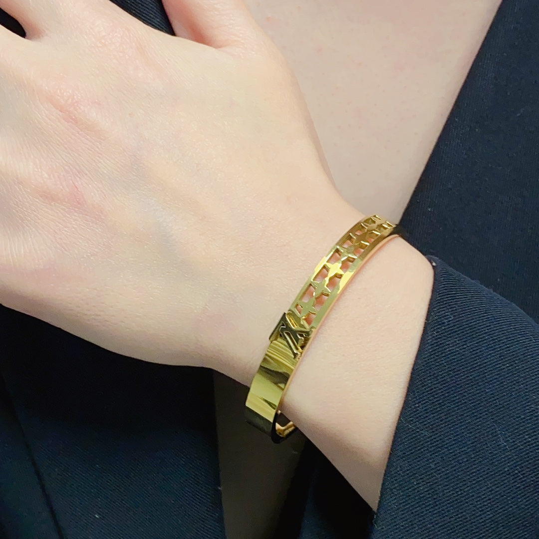 Louis Vuitton Luxury Bracelet | Iconic Elegance & Boutique-Grade Quality 188