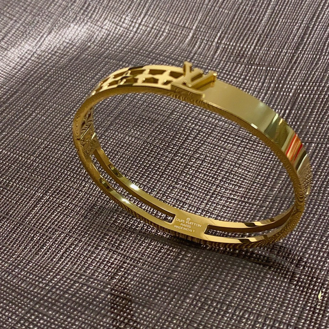 Louis Vuitton Luxury Bracelet | Iconic Elegance & Boutique-Grade Quality 188