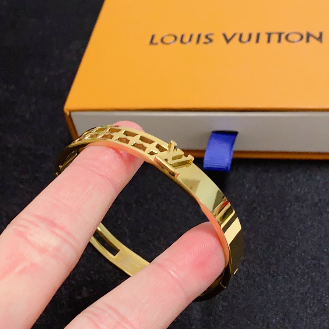 Louis Vuitton Luxury Bracelet | Iconic Elegance & Boutique-Grade Quality 188