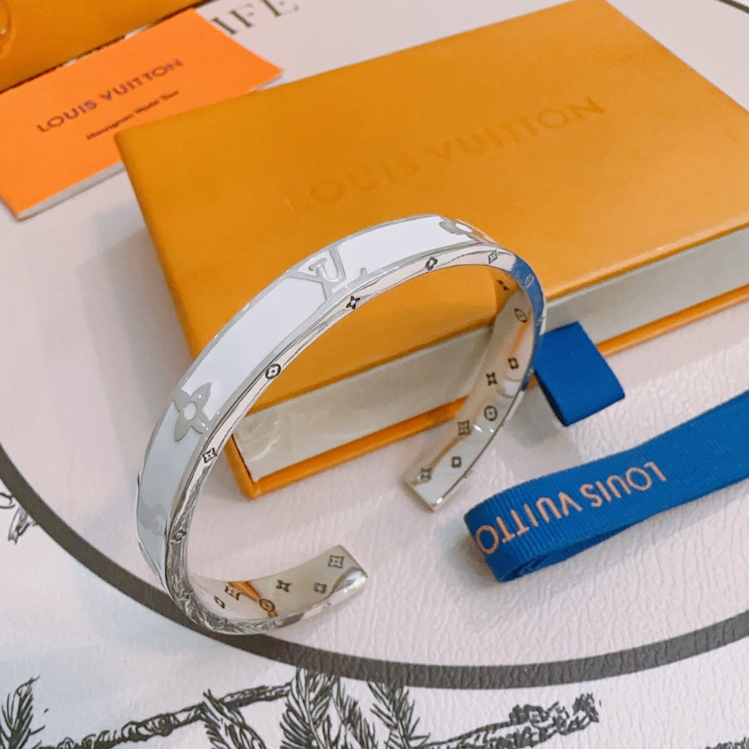 Louis Vuitton Luxury Bracelet | Iconic Elegance & Boutique-Grade Quality 190