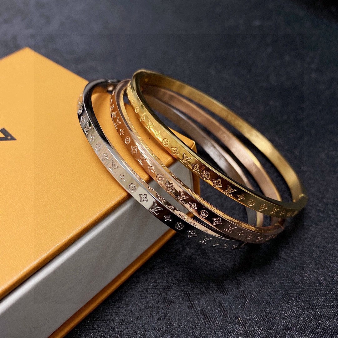 Louis Vuitton Luxury Bracelet | Iconic Elegance & Boutique-Grade Quality 192