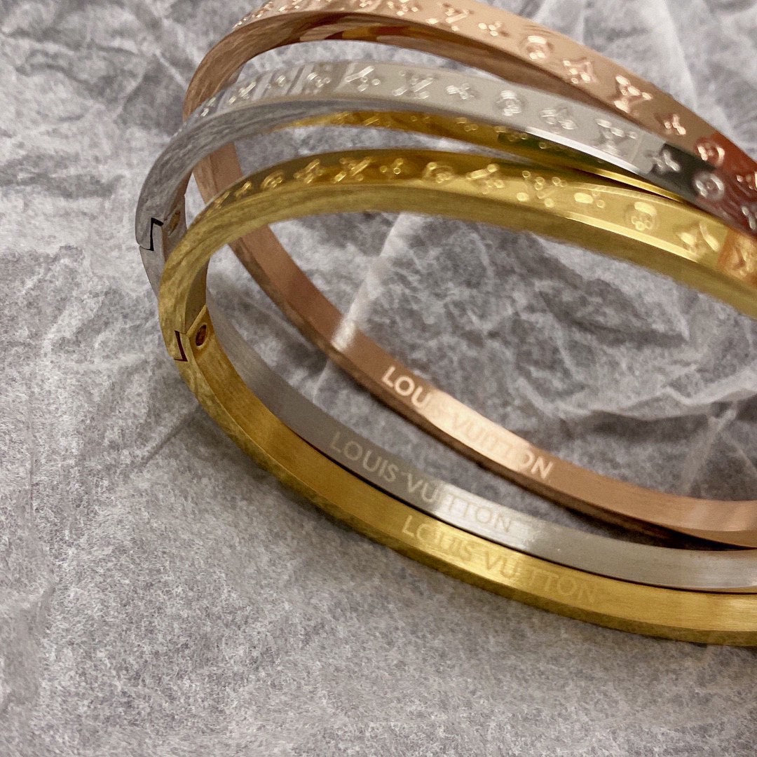 Louis Vuitton Luxury Bracelet | Iconic Elegance & Boutique-Grade Quality 192