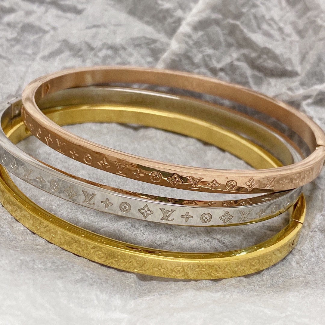Louis Vuitton Luxury Bracelet | Iconic Elegance & Boutique-Grade Quality 192