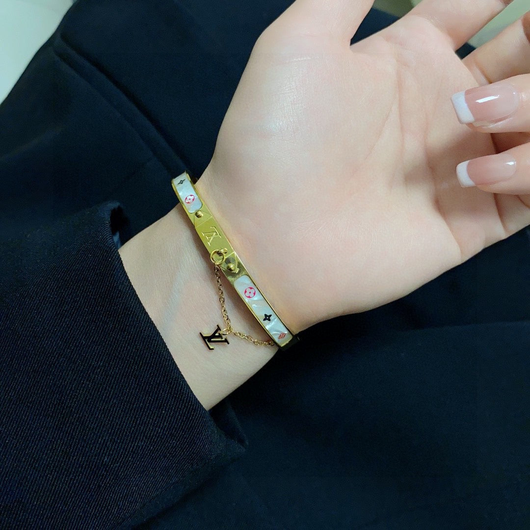 Louis Vuitton Luxury Bracelet | Iconic Elegance & Boutique-Grade Quality 193