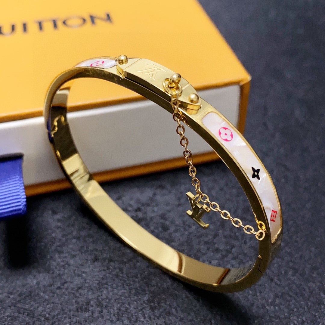 Louis Vuitton Luxury Bracelet | Iconic Elegance & Boutique-Grade Quality 193