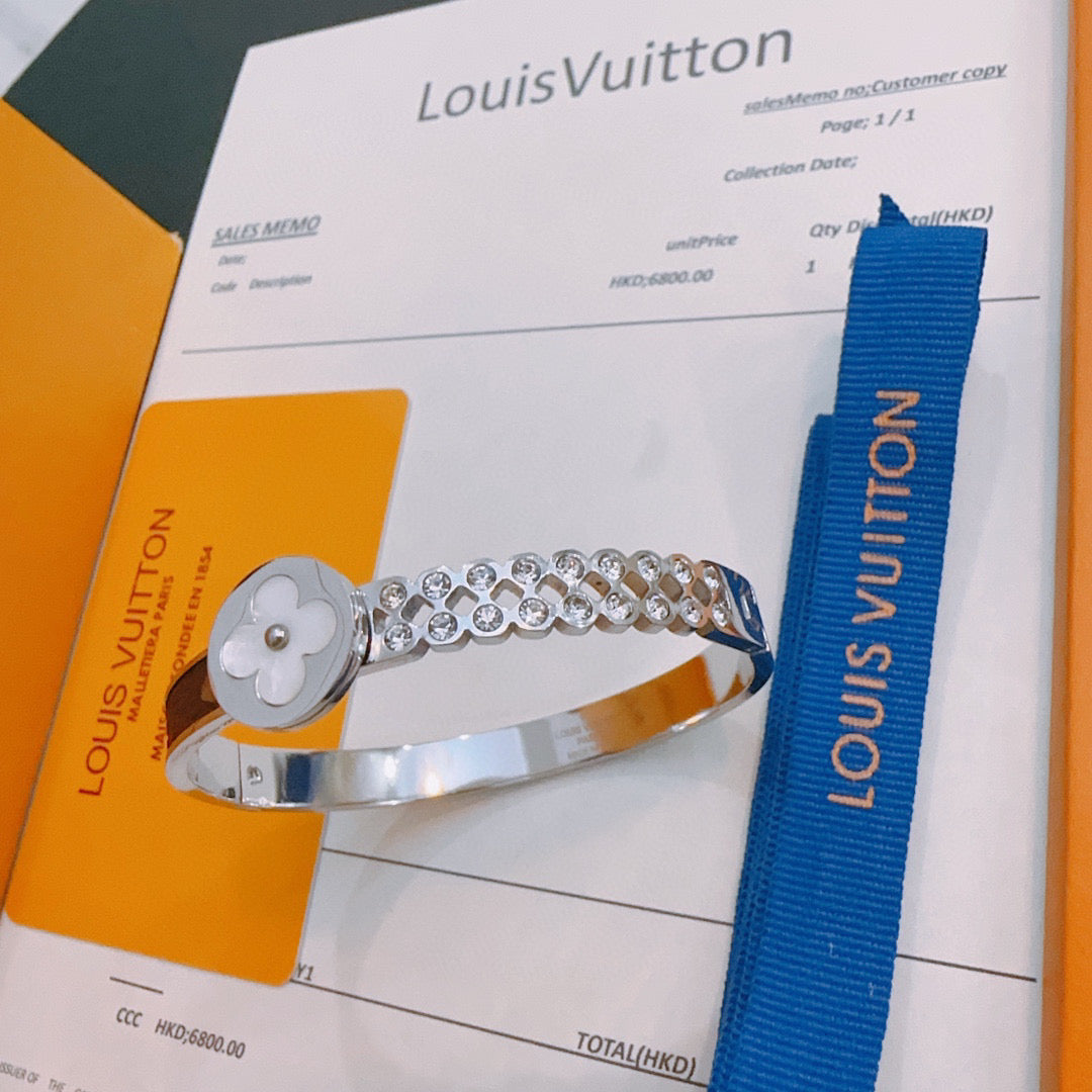 Louis Vuitton Luxury Bracelet | Iconic Elegance & Boutique-Grade Quality 195