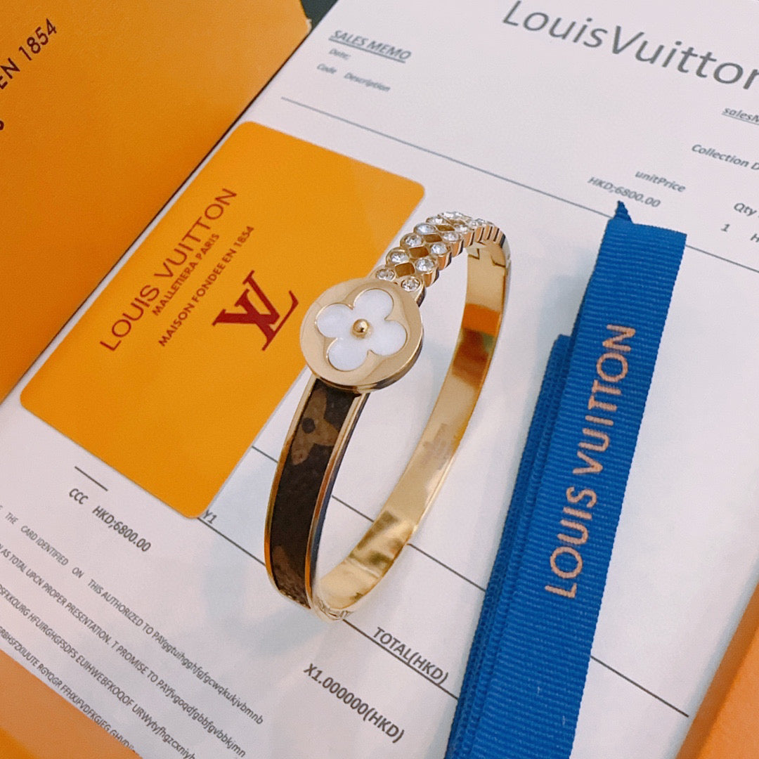 Louis Vuitton Luxury Bracelet | Iconic Elegance & Boutique-Grade Quality 197