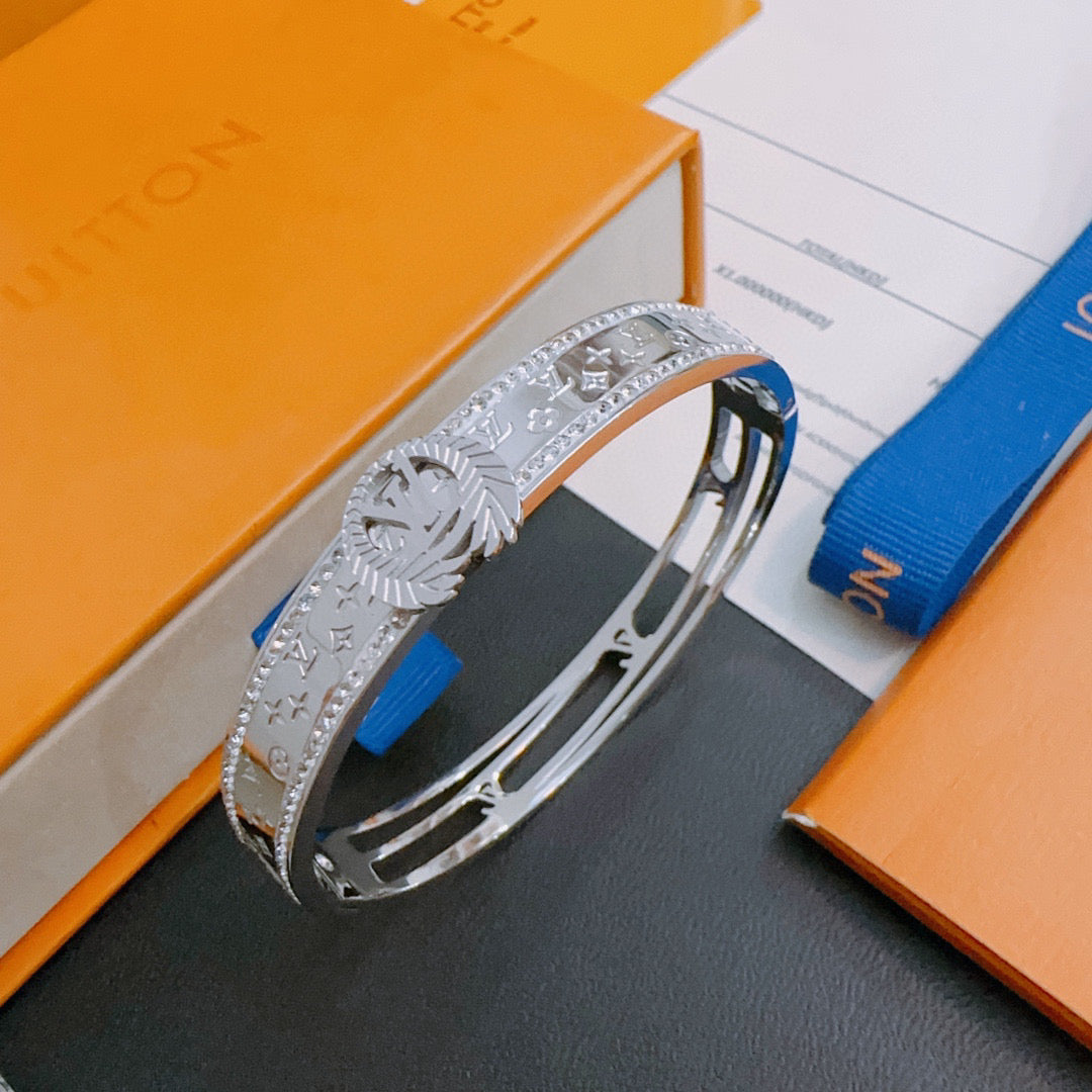 Louis Vuitton Luxury Bracelet | Iconic Elegance & Boutique-Grade Quality 200