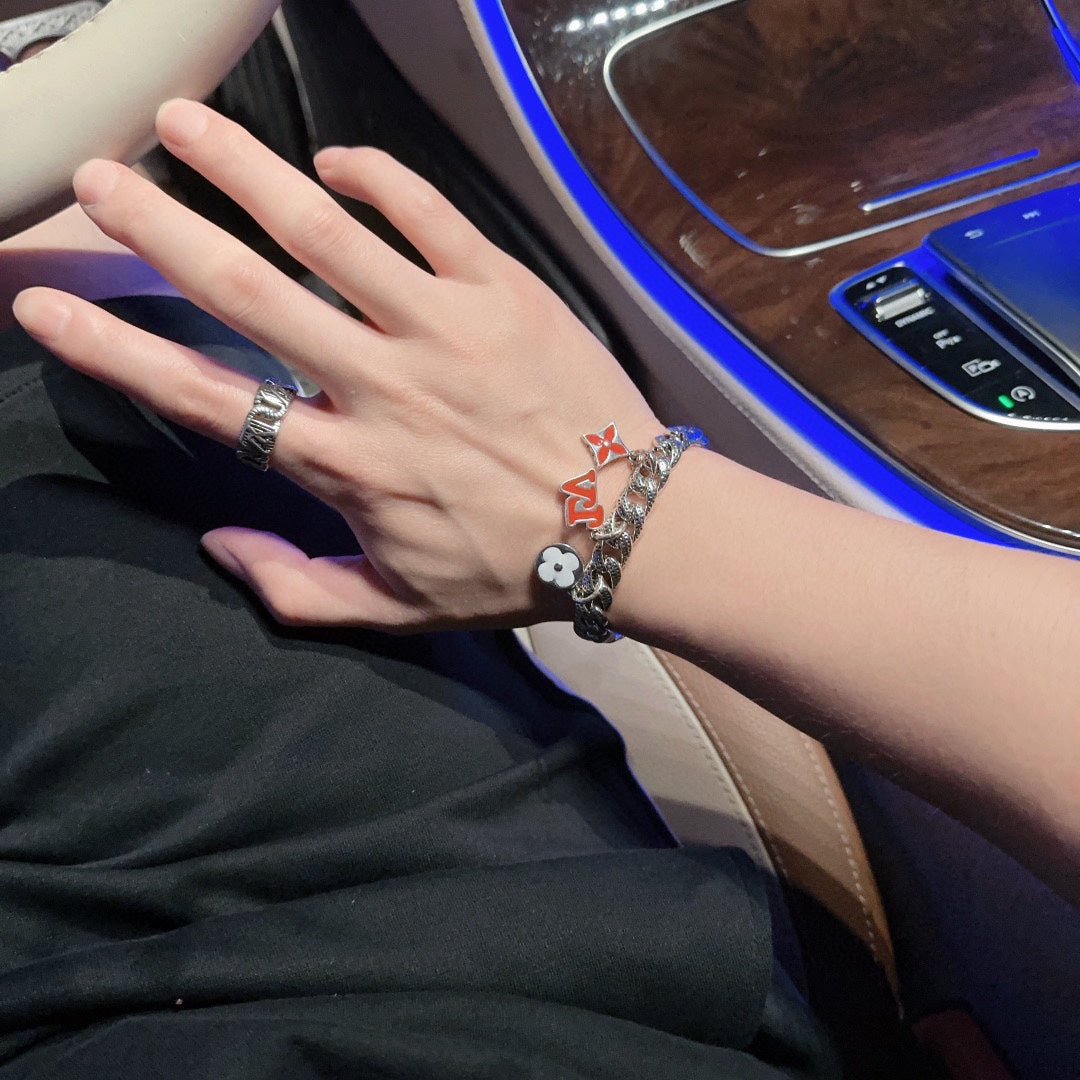 Louis Vuitton Luxury Bracelet | Timeless Design & Boutique-Grade Quality 6