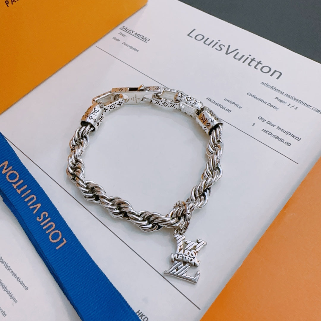 Louis Vuitton Luxury Bracelet | Timeless Design & Boutique-Grade Quality 7