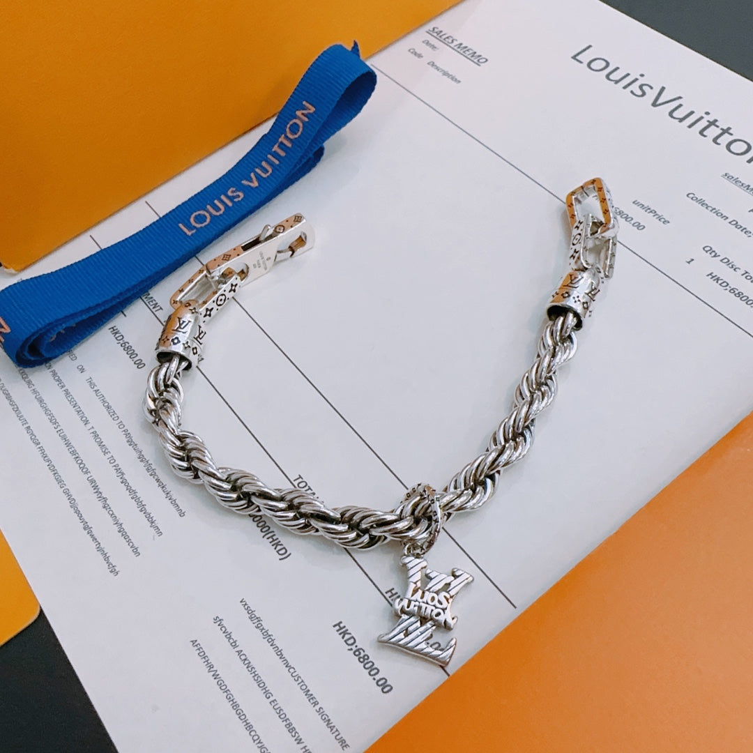 Louis Vuitton Luxury Bracelet | Timeless Design & Boutique-Grade Quality 7