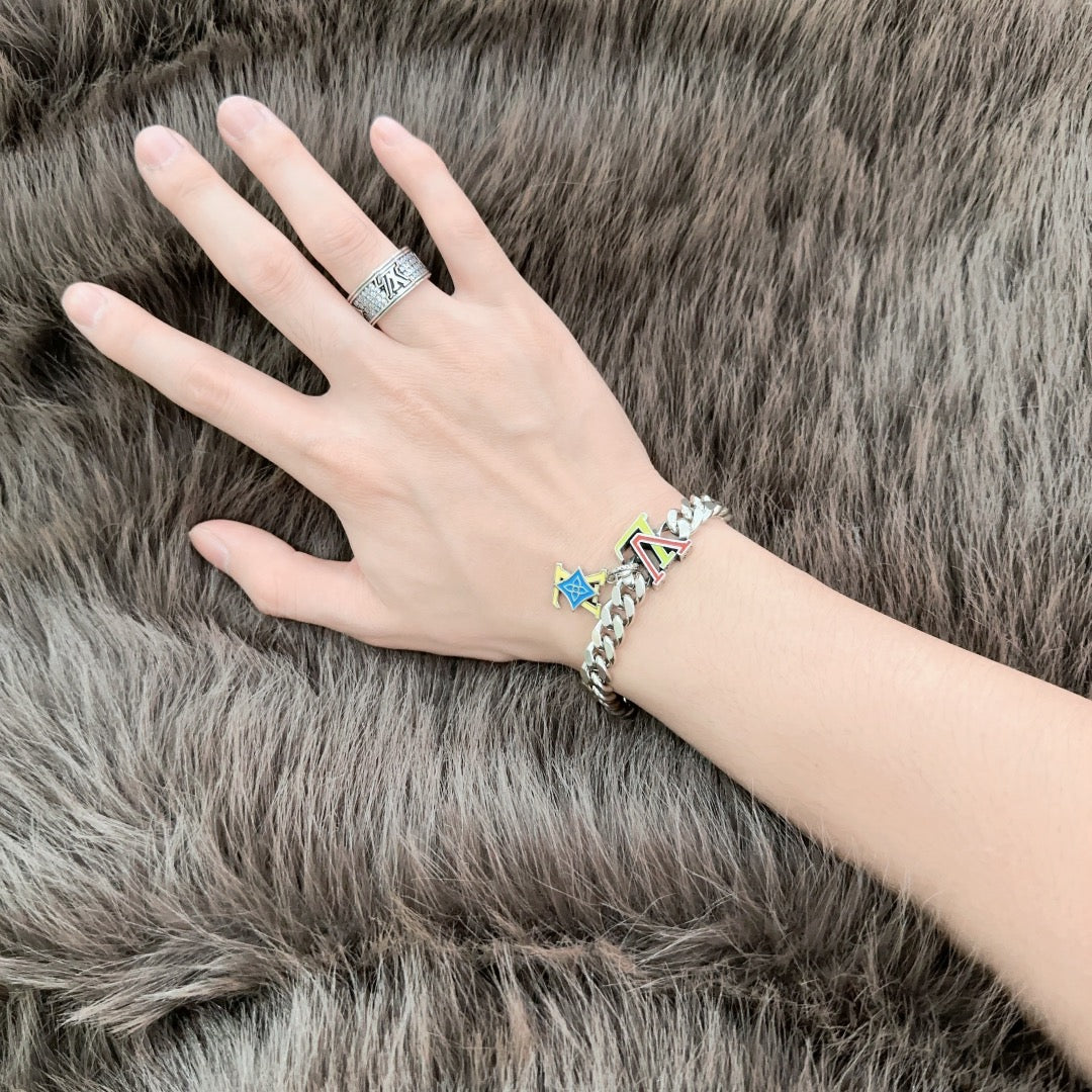 Louis Vuitton Luxury Bracelet | Timeless Design & Boutique-Grade Quality 8