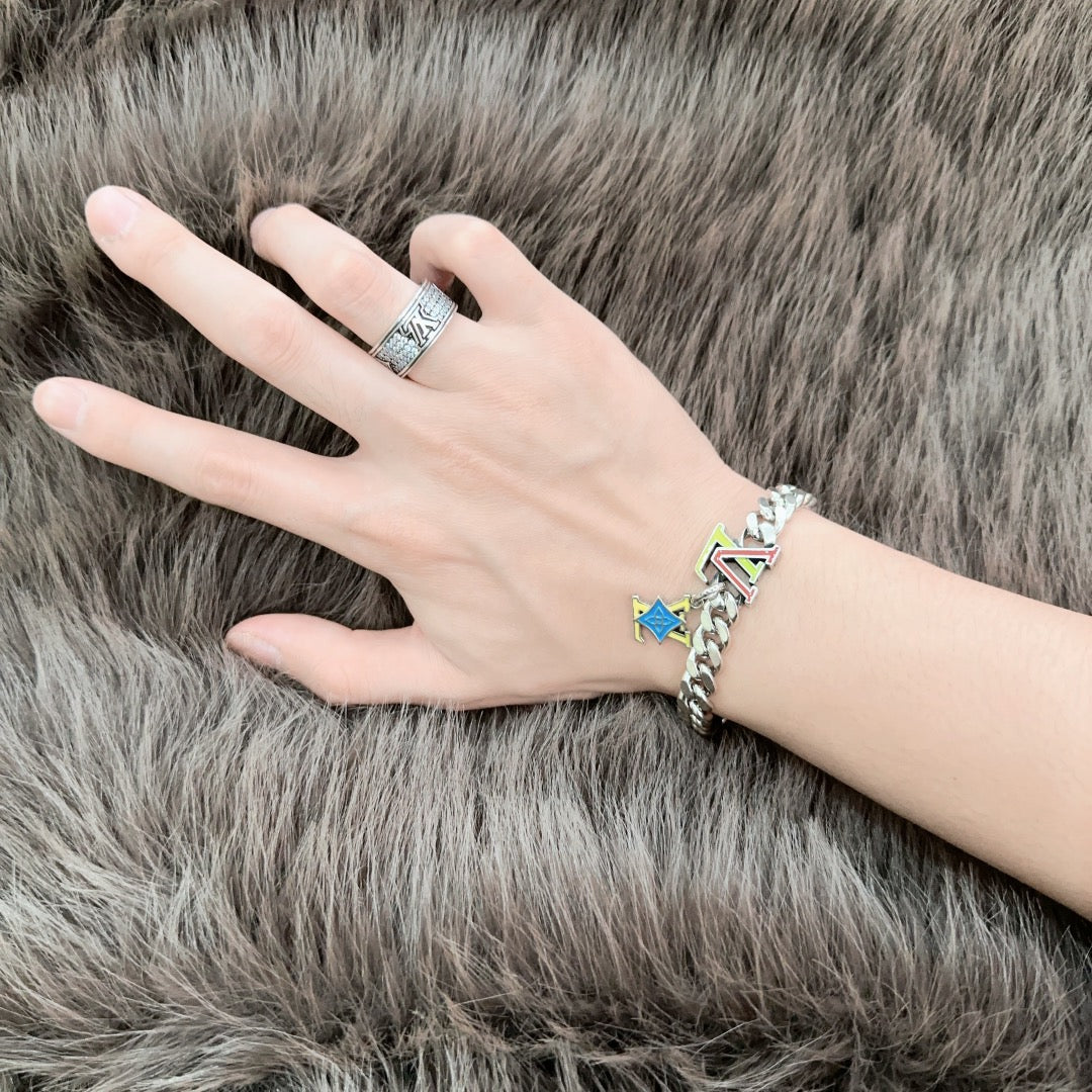Louis Vuitton Luxury Bracelet | Timeless Design & Boutique-Grade Quality 8