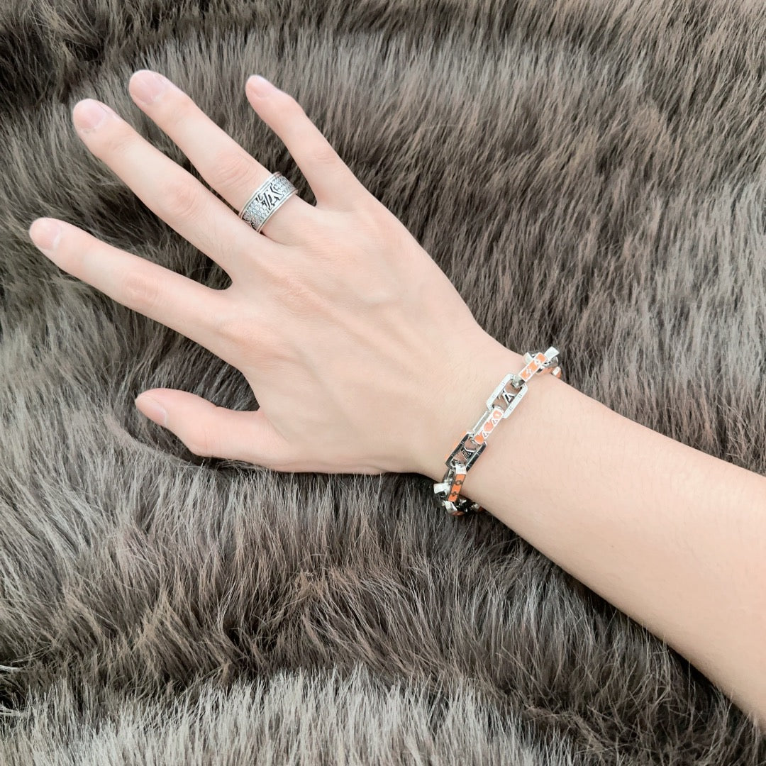 Louis Vuitton Luxury Bracelet | Timeless Design & Boutique-Grade Quality 10
