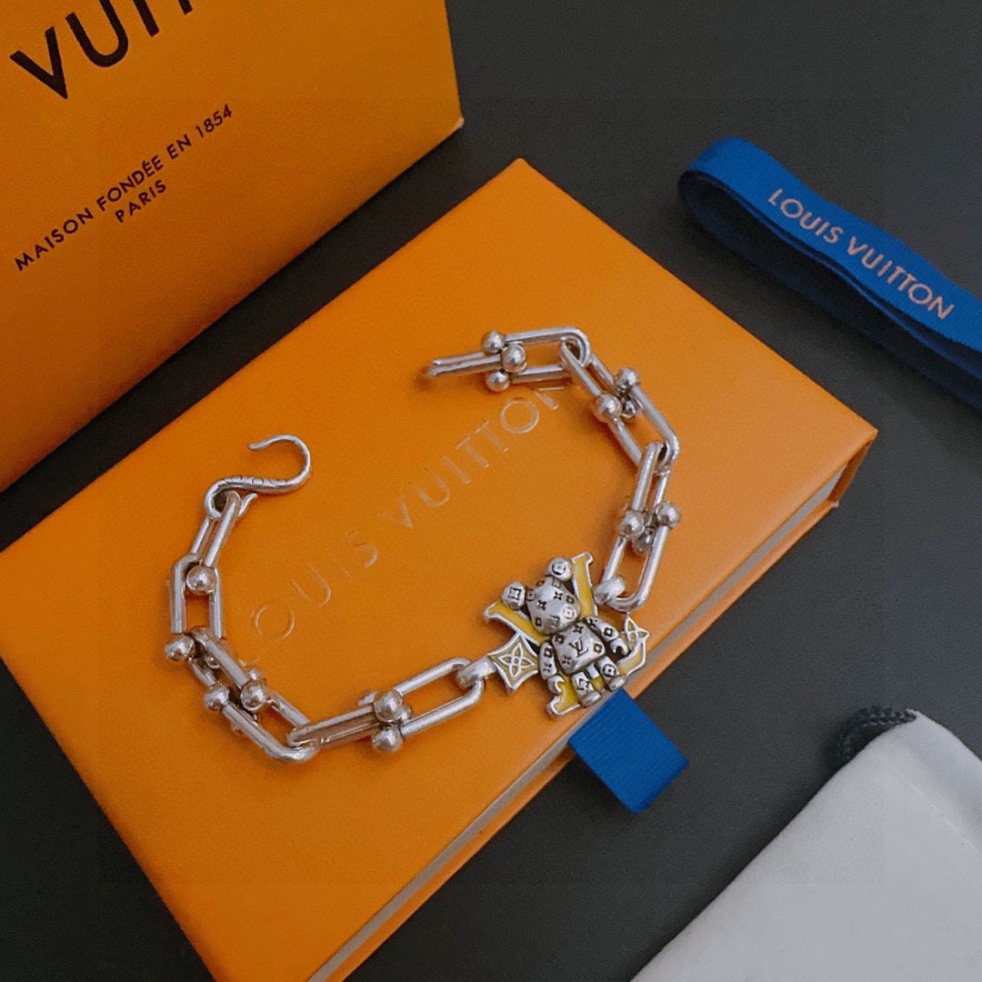 Louis Vuitton Luxury Bracelet | Timeless Design & Boutique-Grade Quality 17