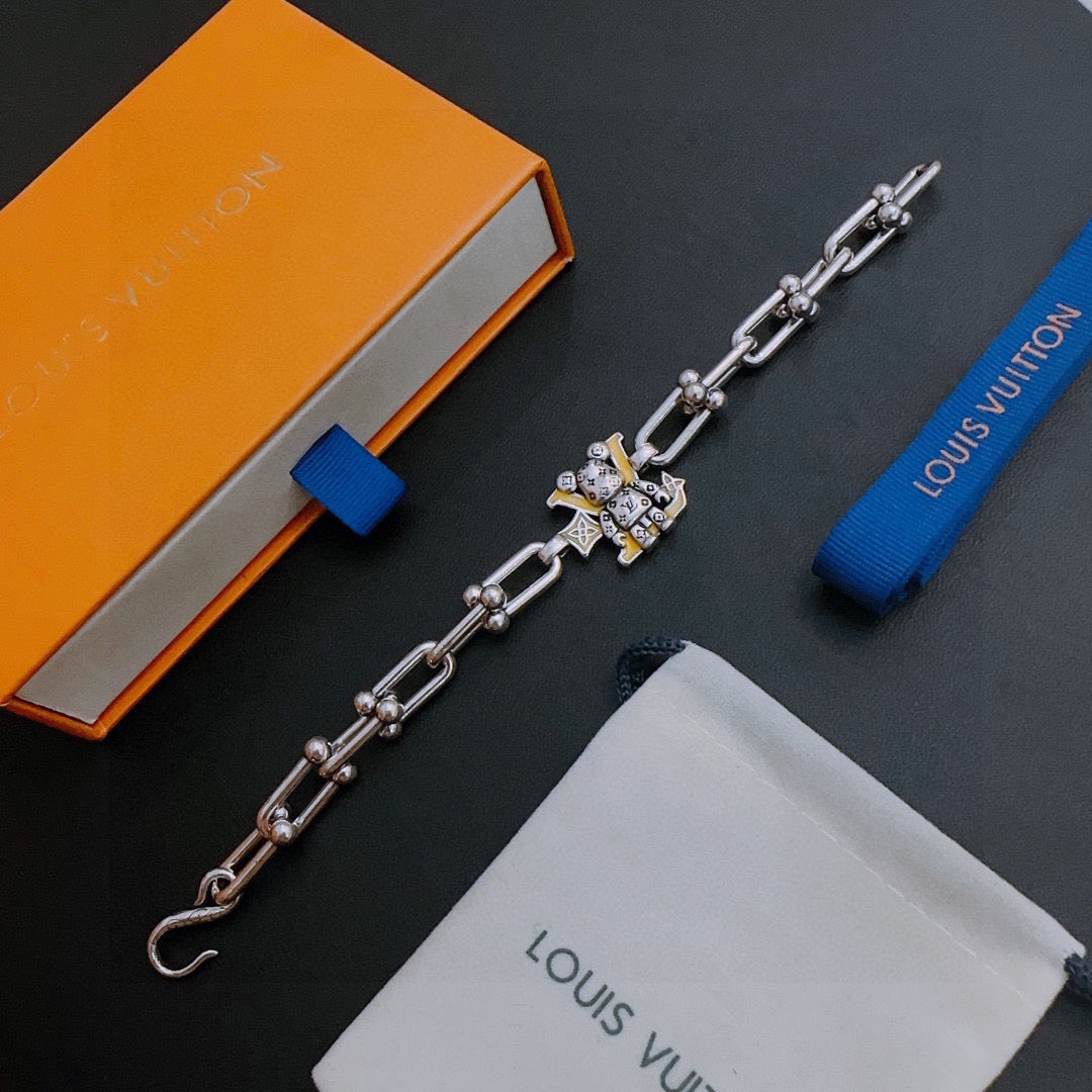 Louis Vuitton Luxury Bracelet | Timeless Design & Boutique-Grade Quality 17