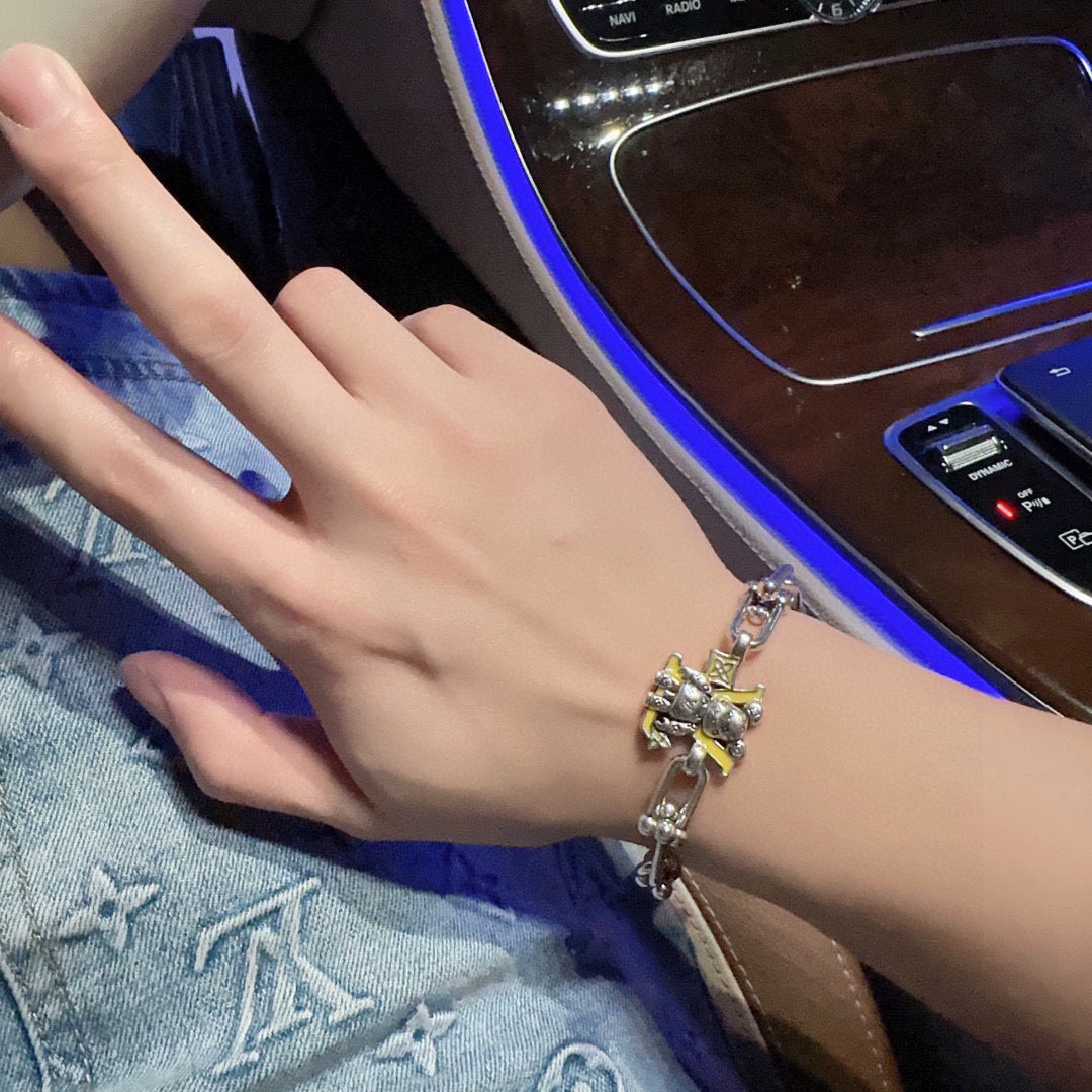 Louis Vuitton Luxury Bracelet | Timeless Design & Boutique-Grade Quality 17