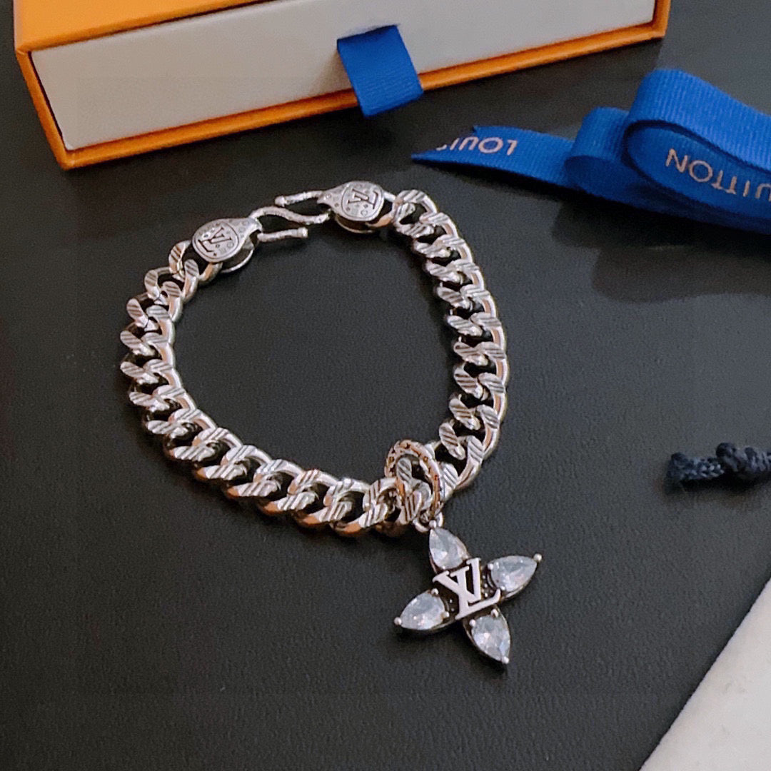 Louis Vuitton Luxury Bracelet | Timeless Design & Boutique-Grade Quality 20