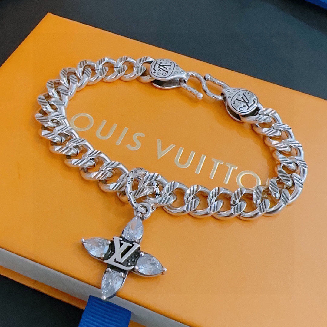 Louis Vuitton Luxury Bracelet | Timeless Design & Boutique-Grade Quality 20