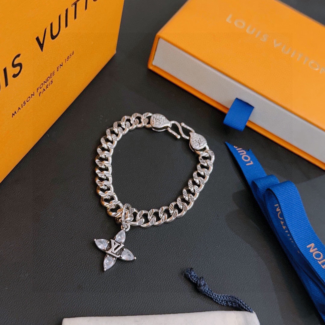 Louis Vuitton Luxury Bracelet | Timeless Design & Boutique-Grade Quality 20