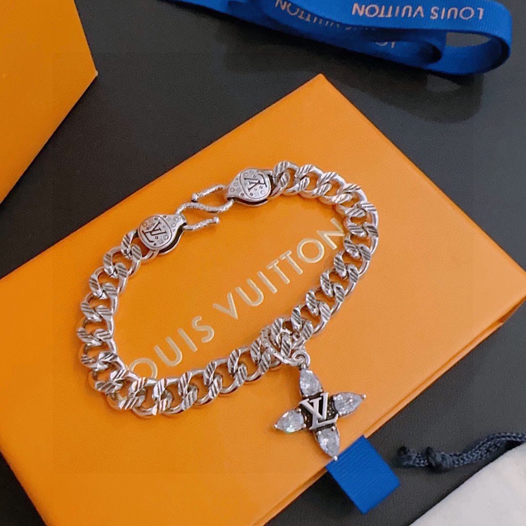 Louis Vuitton Luxury Bracelet | Timeless Design & Boutique-Grade Quality 20