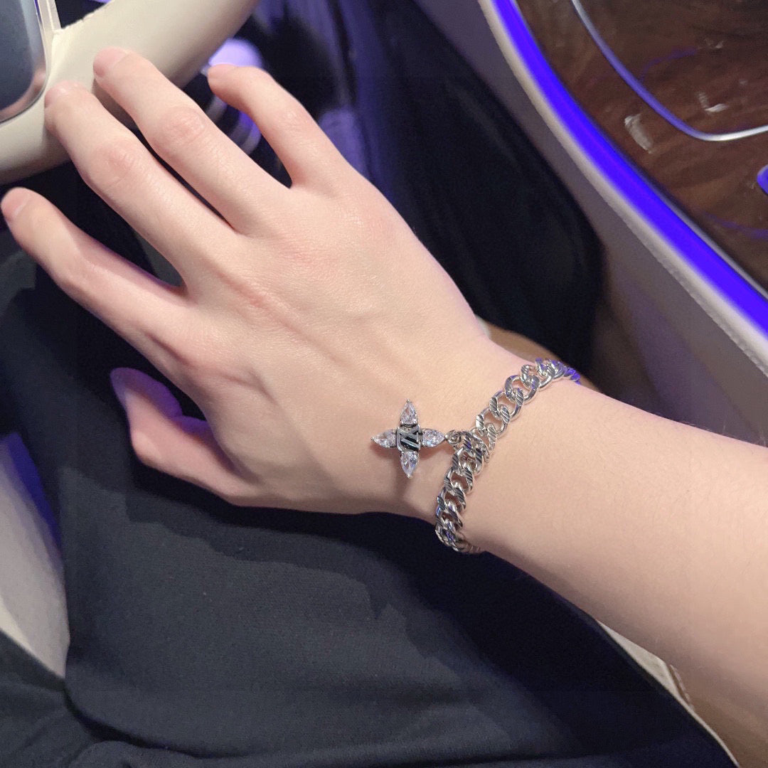 Louis Vuitton Luxury Bracelet | Timeless Design & Boutique-Grade Quality 20