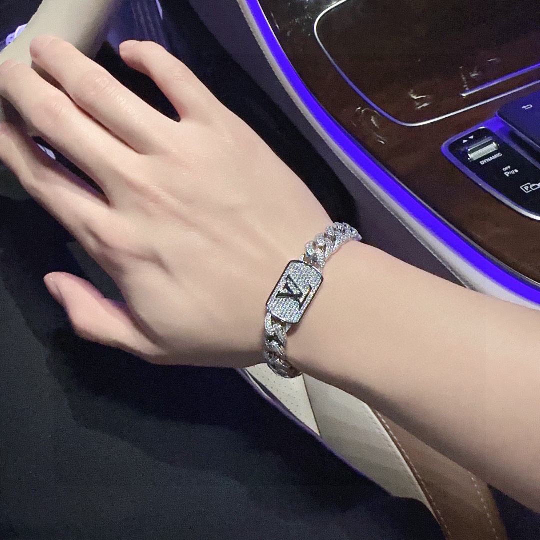Louis Vuitton Luxury Bracelet | Timeless Design & Boutique-Grade Quality 21