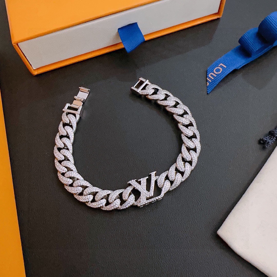 Louis Vuitton Luxury Bracelet | Timeless Design & Boutique-Grade Quality 22