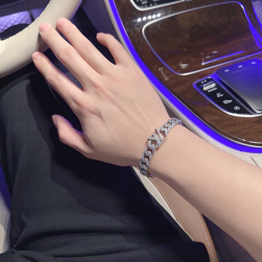 Louis Vuitton Luxury Bracelet | Timeless Design & Boutique-Grade Quality 22