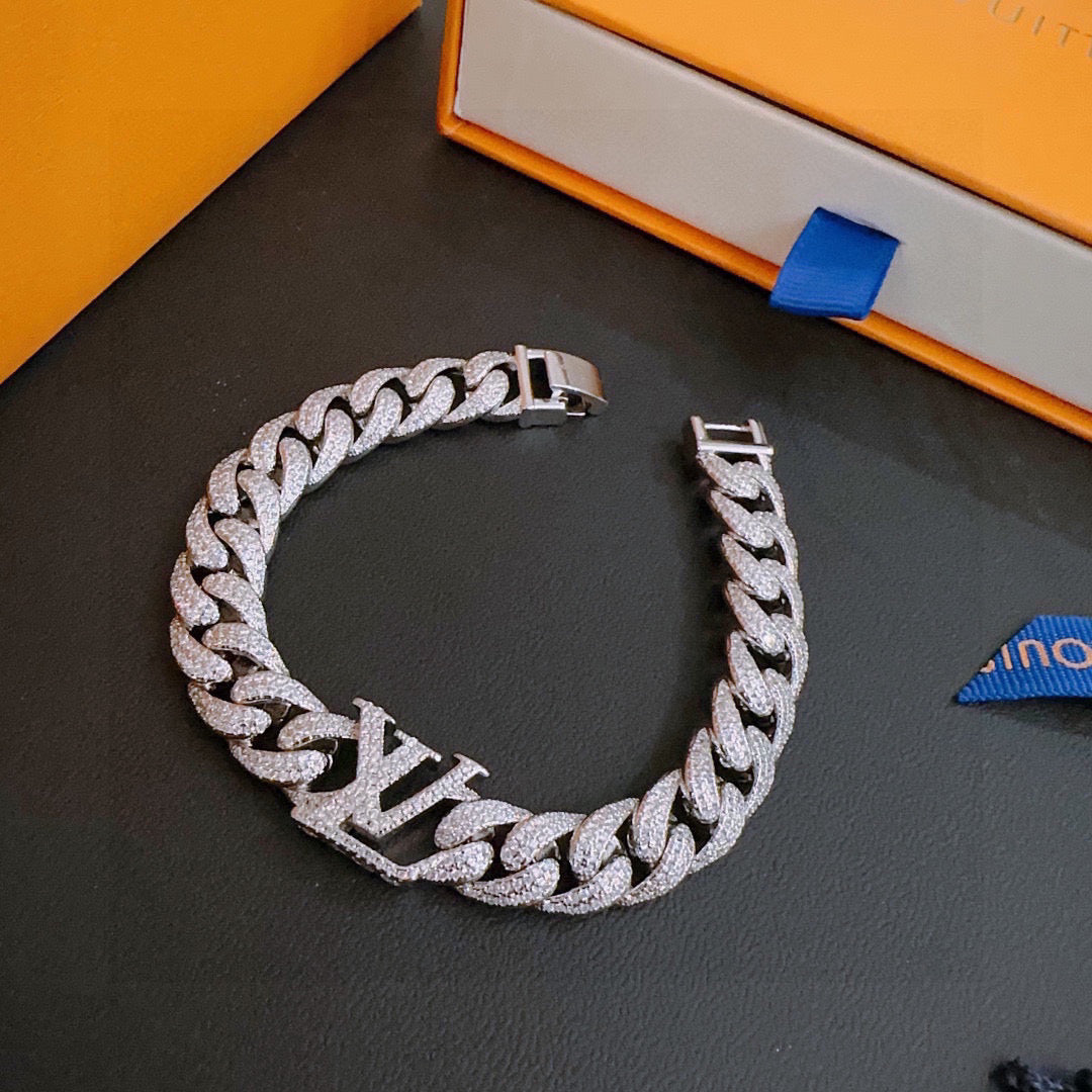 Louis Vuitton Luxury Bracelet | Timeless Design & Boutique-Grade Quality 22