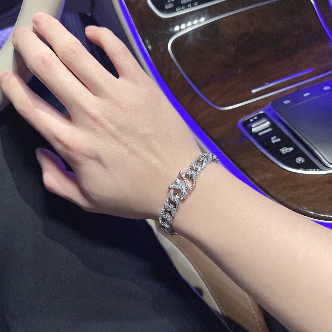 Louis Vuitton Luxury Bracelet | Timeless Design & Boutique-Grade Quality 22