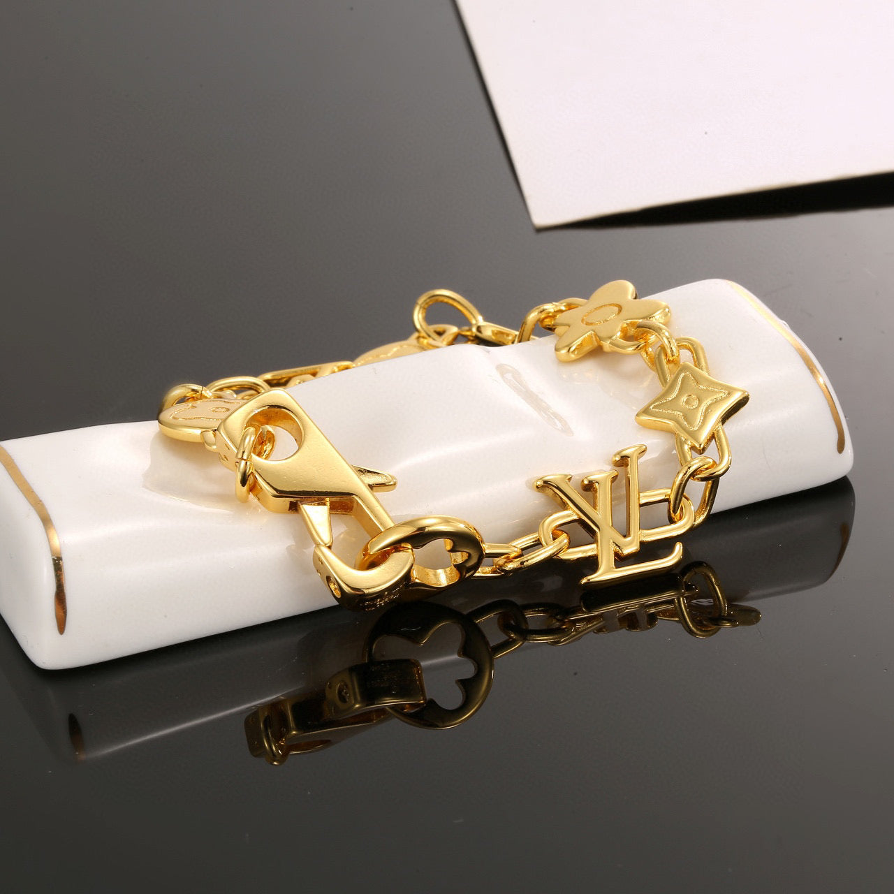 Louis Vuitton Luxury Bracelet | Timeless Design & Boutique-Grade Quality 28