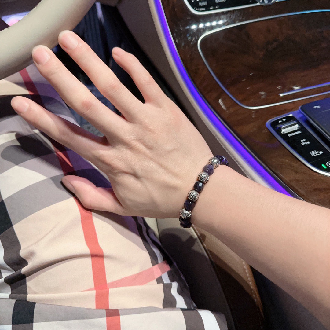 Louis Vuitton Luxury Bracelet | Timeless Design & Boutique-Grade Quality 39