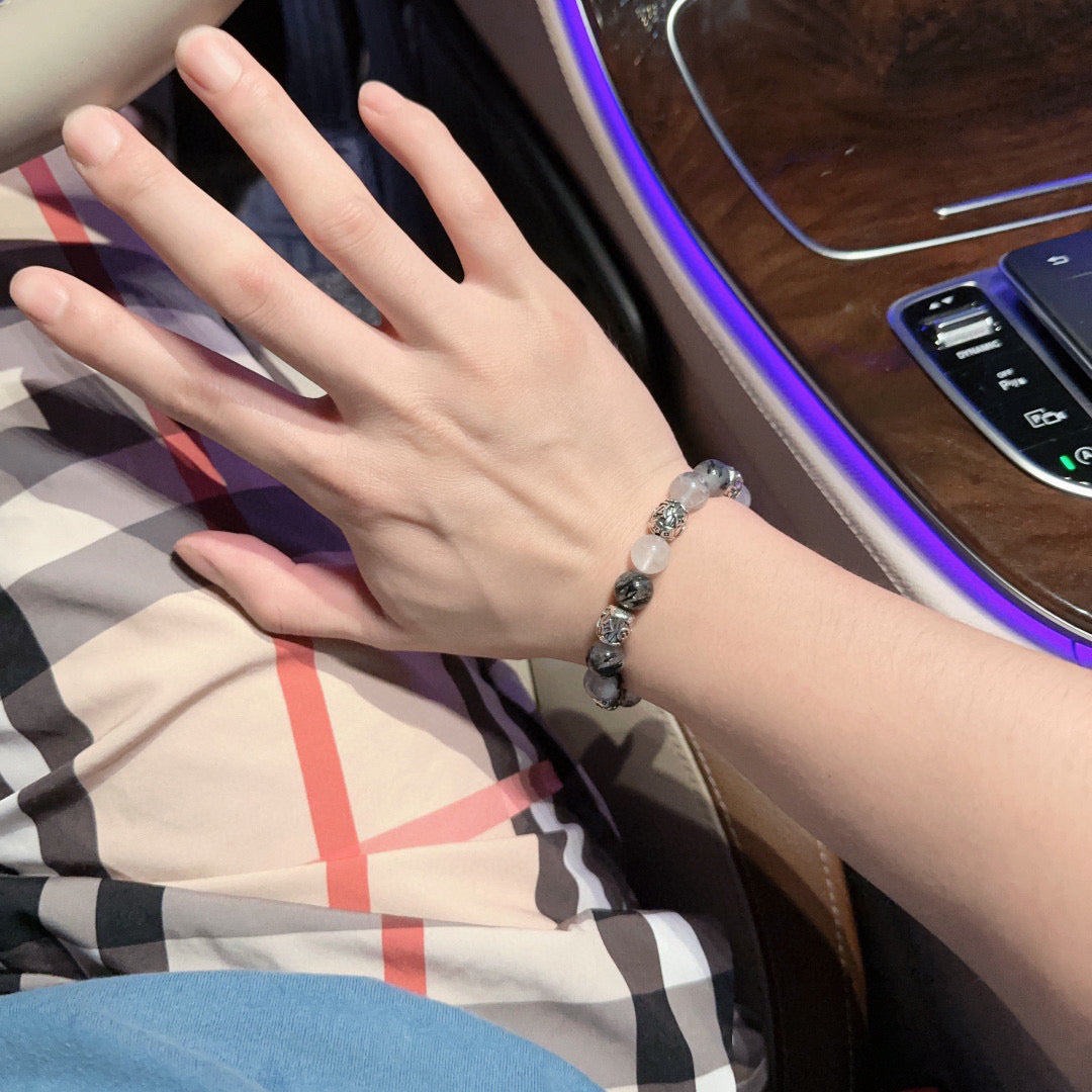 Louis Vuitton Luxury Bracelet | Timeless Design & Boutique-Grade Quality 40