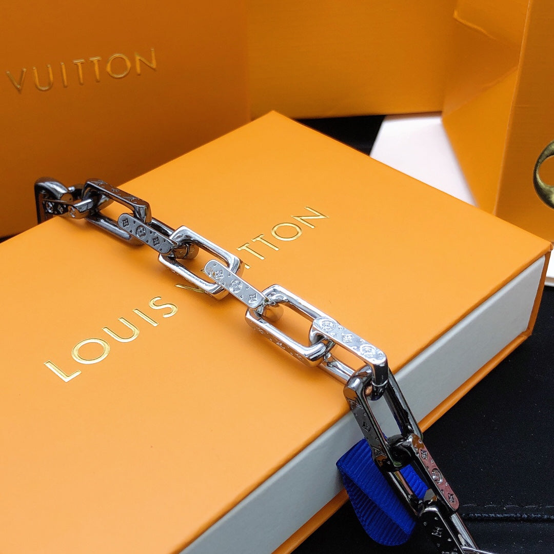 Louis Vuitton Luxury Bracelet | Timeless Design & Boutique-Grade Quality 77