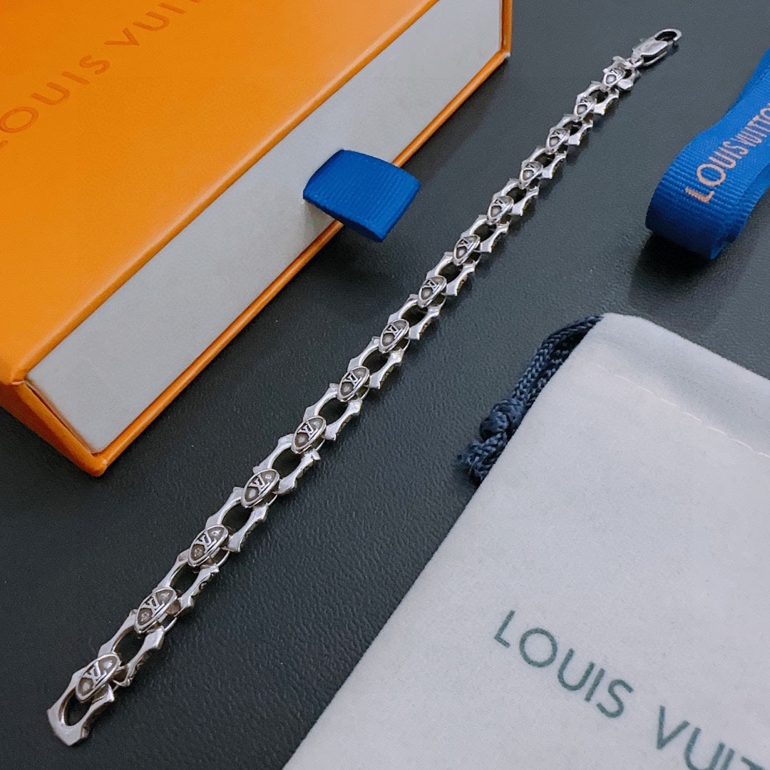Louis Vuitton Luxury Bracelet | Timeless Design & Boutique-Grade Quality 100