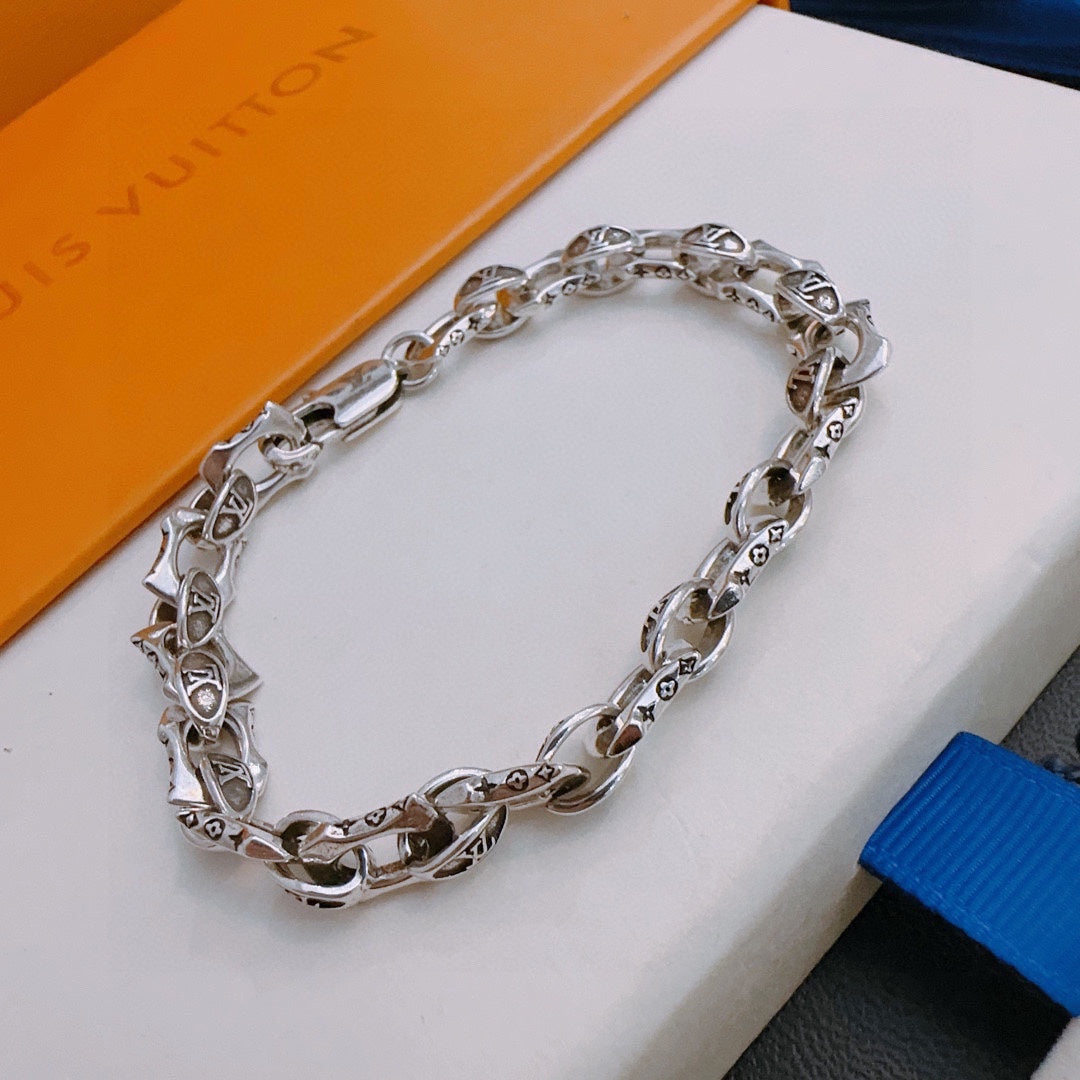 Louis Vuitton Luxury Bracelet | Timeless Design & Boutique-Grade Quality 100