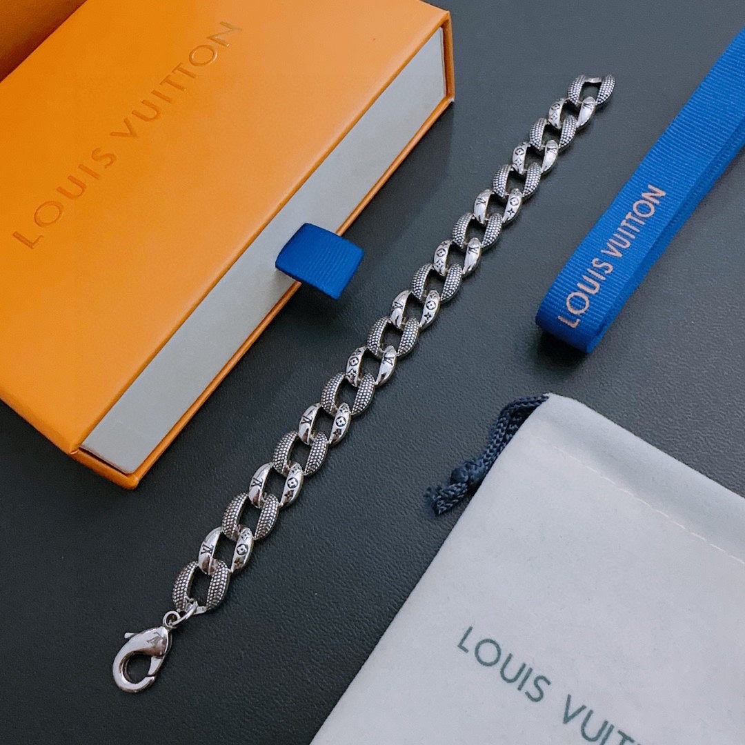 Louis Vuitton Luxury Bracelet | Timeless Design & Boutique-Grade Quality 101