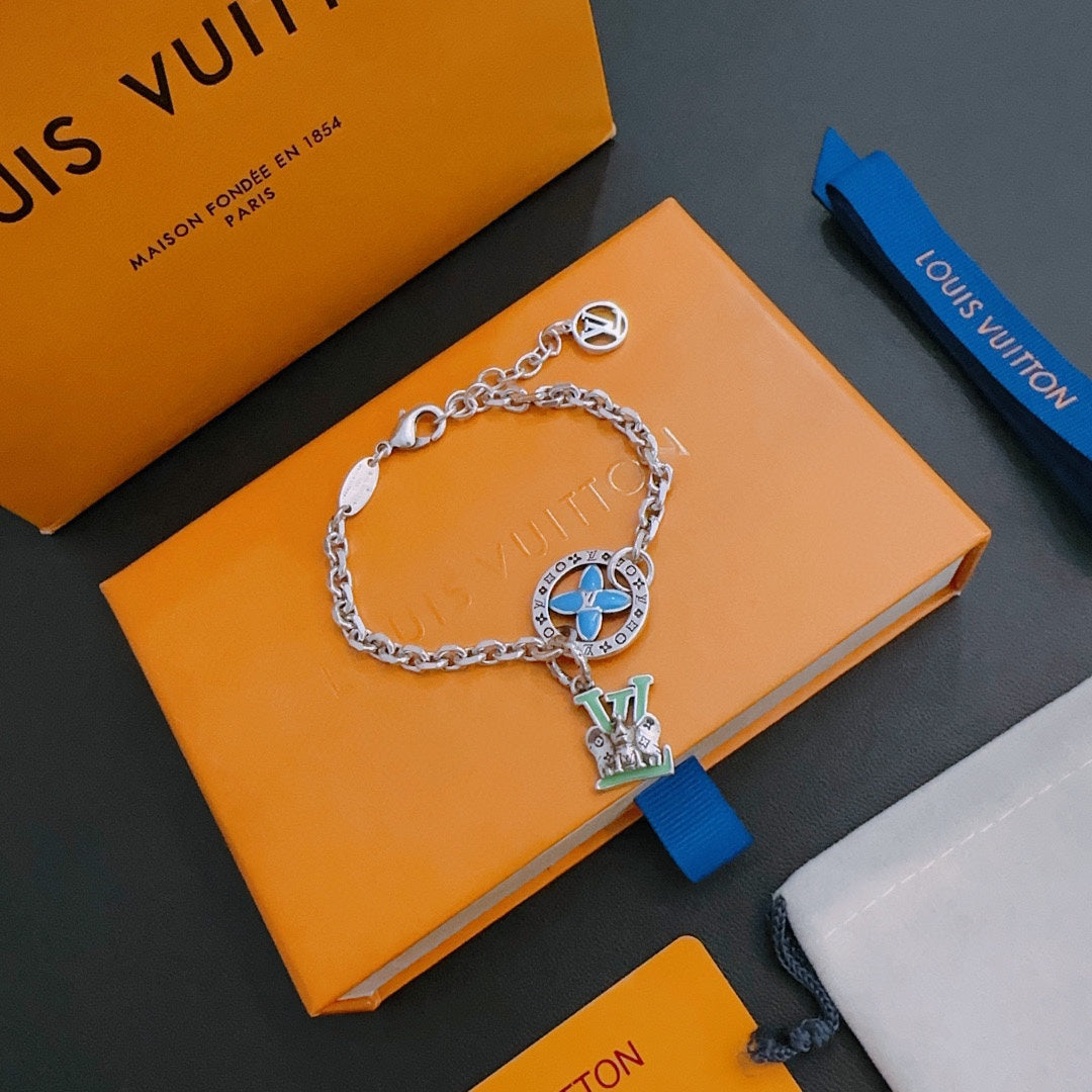 Louis Vuitton Luxury Bracelet | Timeless Design & Boutique-Grade Quality 110