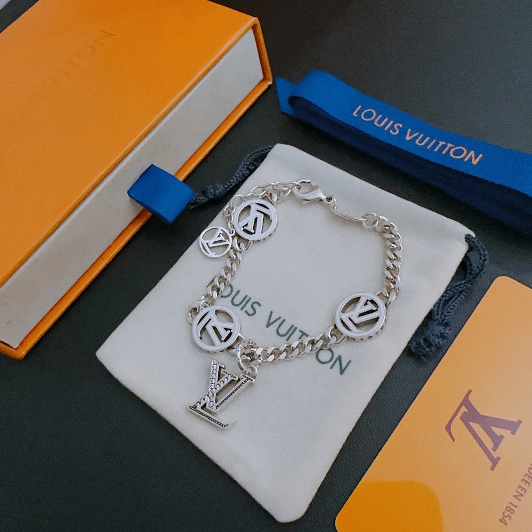Louis Vuitton Luxury Bracelet | Timeless Design & Boutique-Grade Quality 111