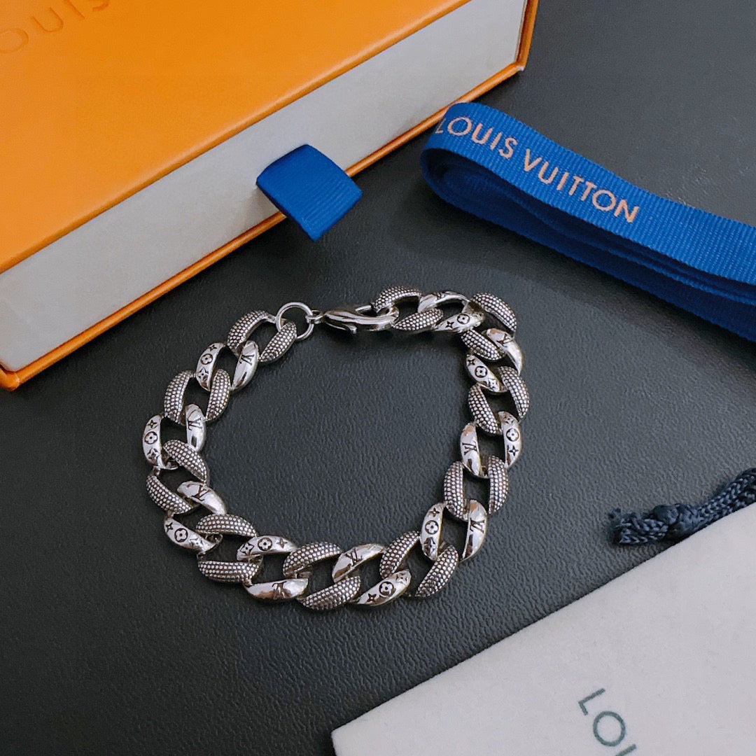 Louis Vuitton Luxury Bracelet | Timeless Design & Boutique-Grade Quality 113