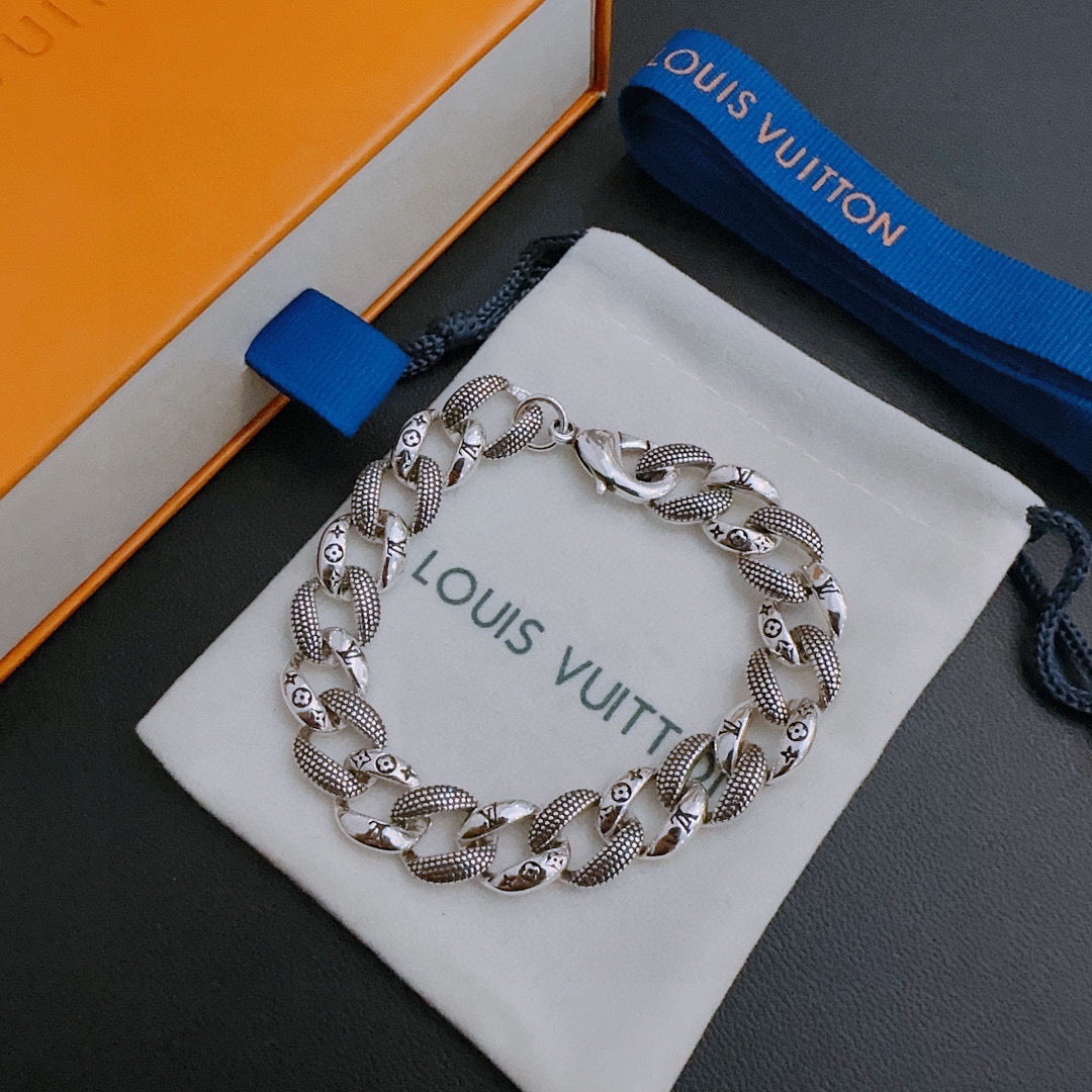 Louis Vuitton Luxury Bracelet | Timeless Design & Boutique-Grade Quality 113