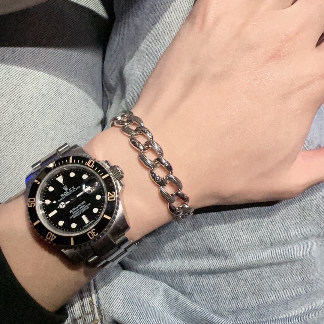 Louis Vuitton Luxury Bracelet | Timeless Design & Boutique-Grade Quality 113