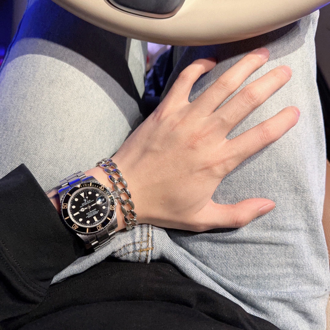 Louis Vuitton Luxury Bracelet | Timeless Design & Boutique-Grade Quality 113