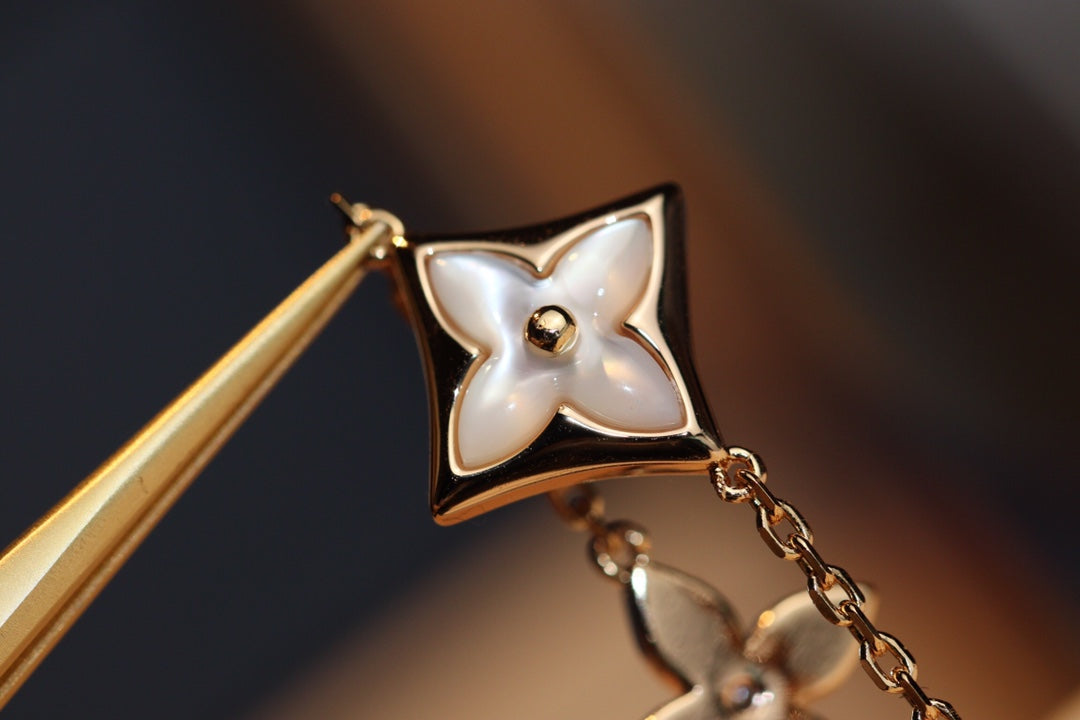 Louis Vuitton Luxury Bracelet | Timeless Design & Boutique-Grade Quality 116